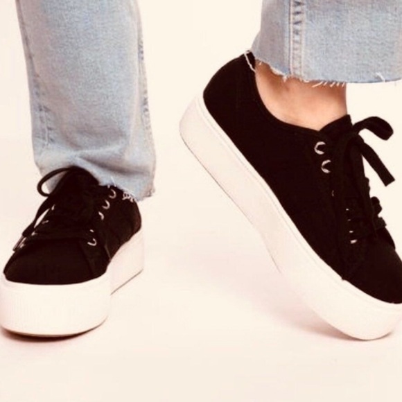Steve Madden Shoes - Steve Madden Emmi Canvas platform black sneakers 6.5